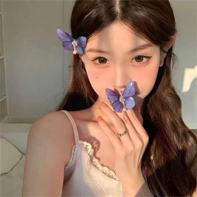 克莱尔的相机